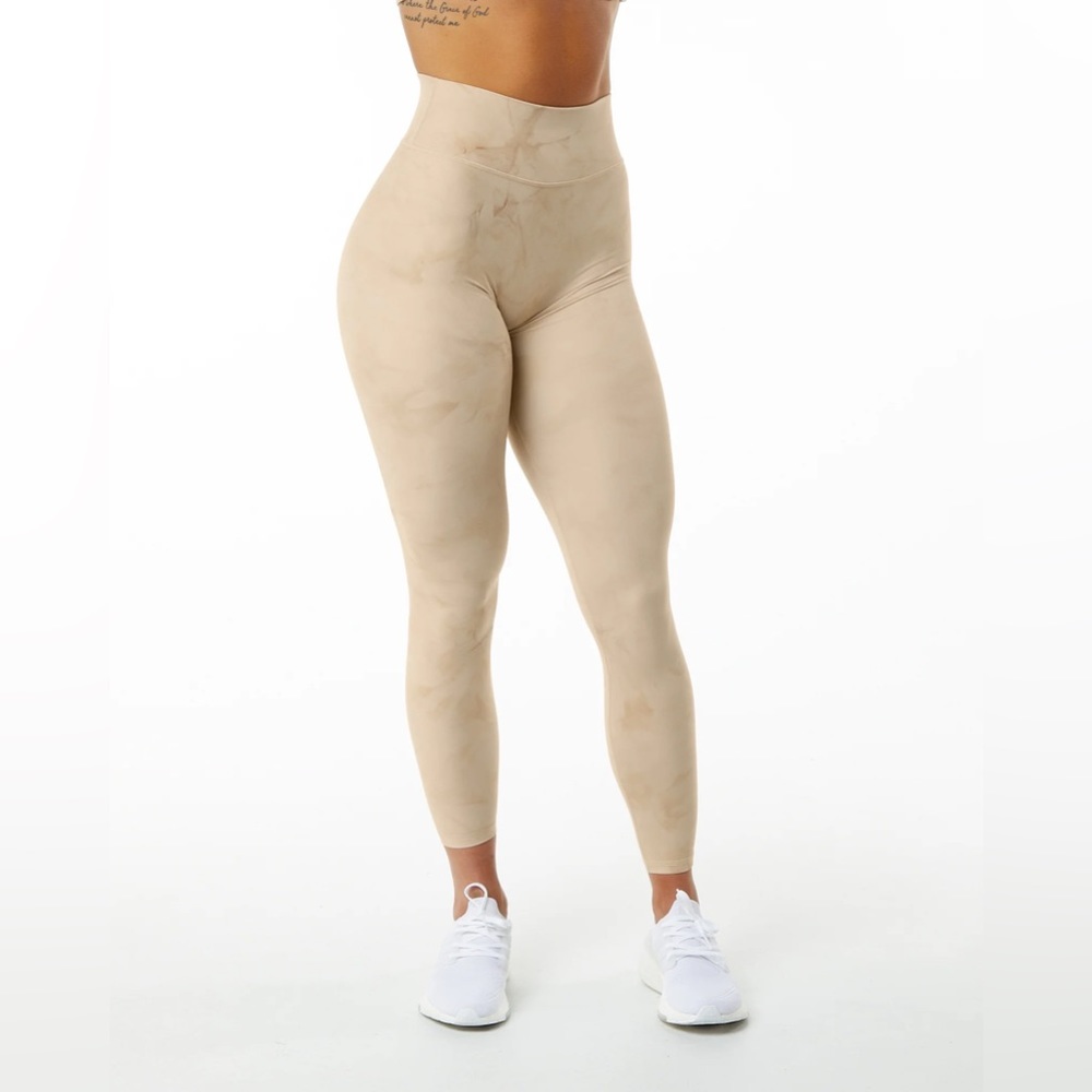 Alphalete Alphalux Wonder Legging 27” in Hazelnut Small